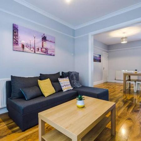 ליברפול Anfield House 2 Bedroom 2 Mins From Anfield Stadium Sleeps 7 מראה חיצוני תמונה