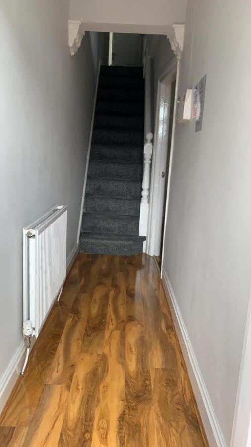 ליברפול Anfield House 2 Bedroom 2 Mins From Anfield Stadium Sleeps 7 מראה חיצוני תמונה